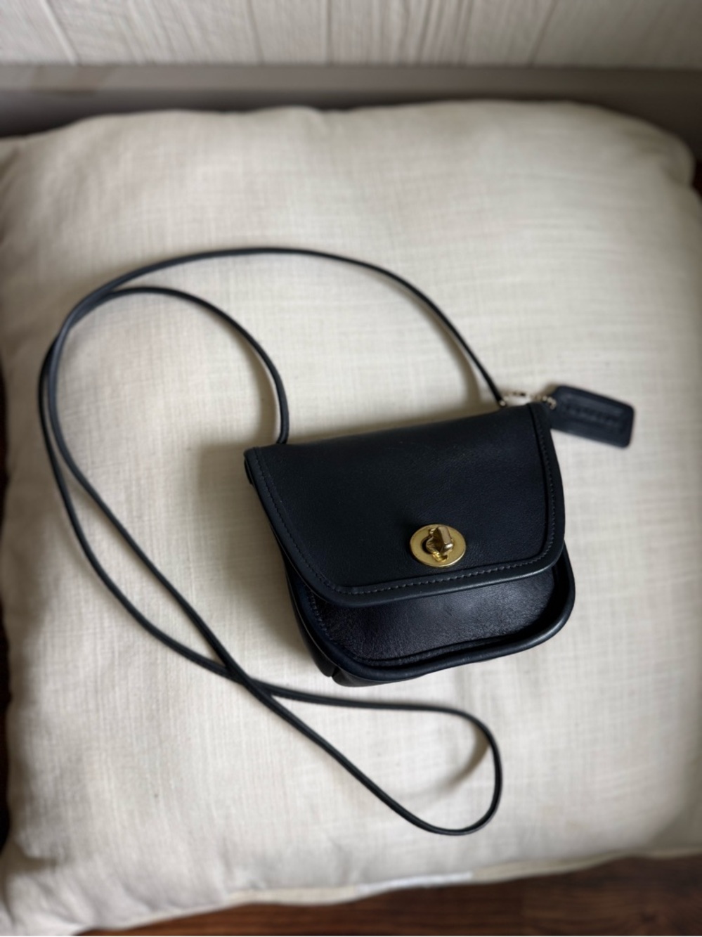 Vintage Coach Navy Everett Bag